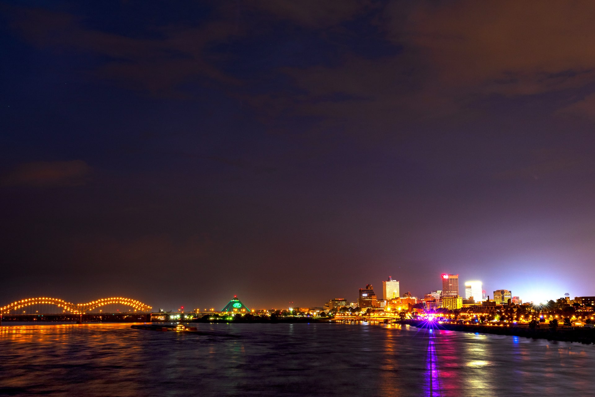 Memphis Riverboat Cruises on the Mississippi